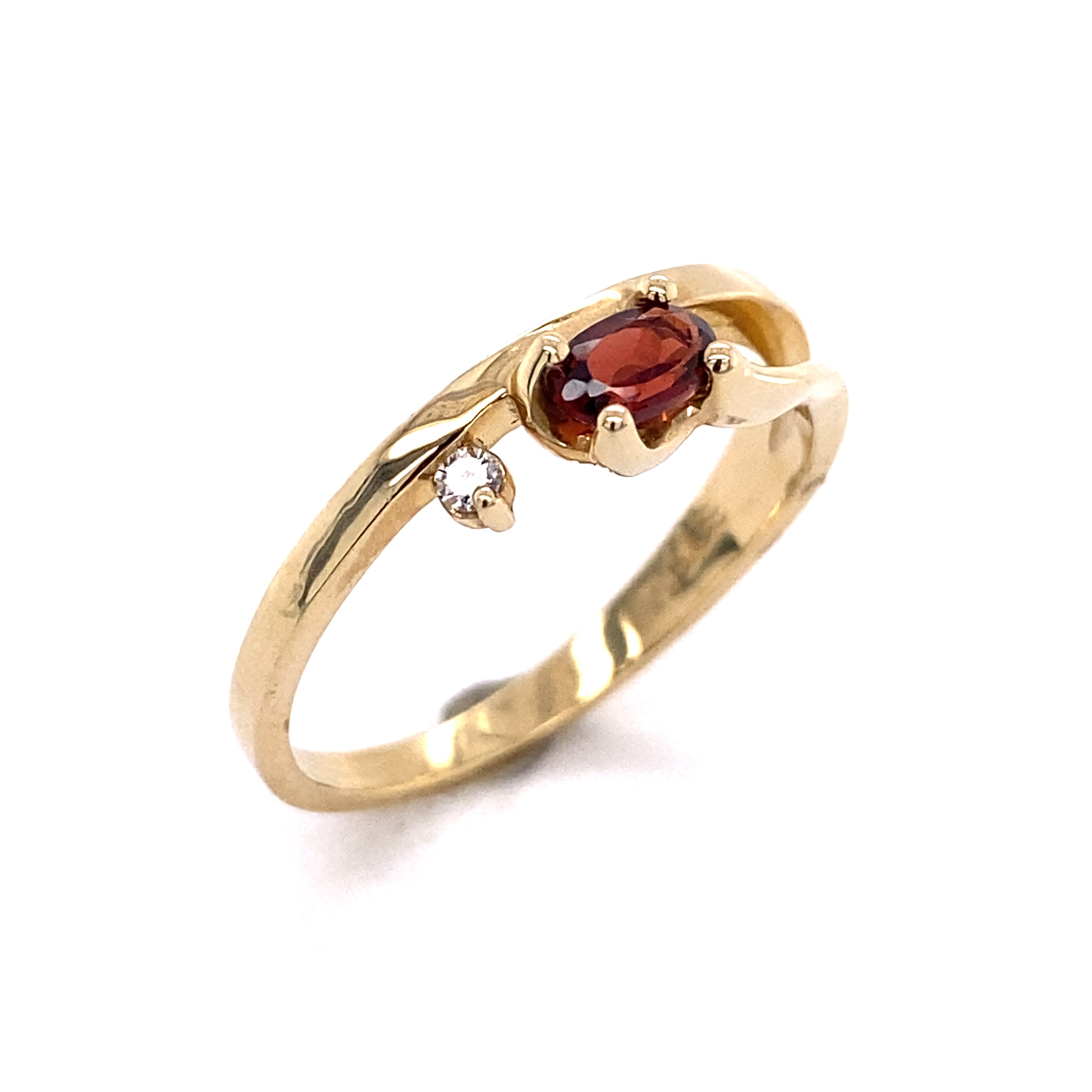 Beautiful Garnet Birthstone Ring 200-1195