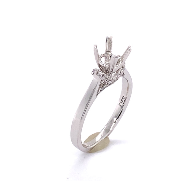 Stunning White Gold Solitaire Engagement Ring 100-648